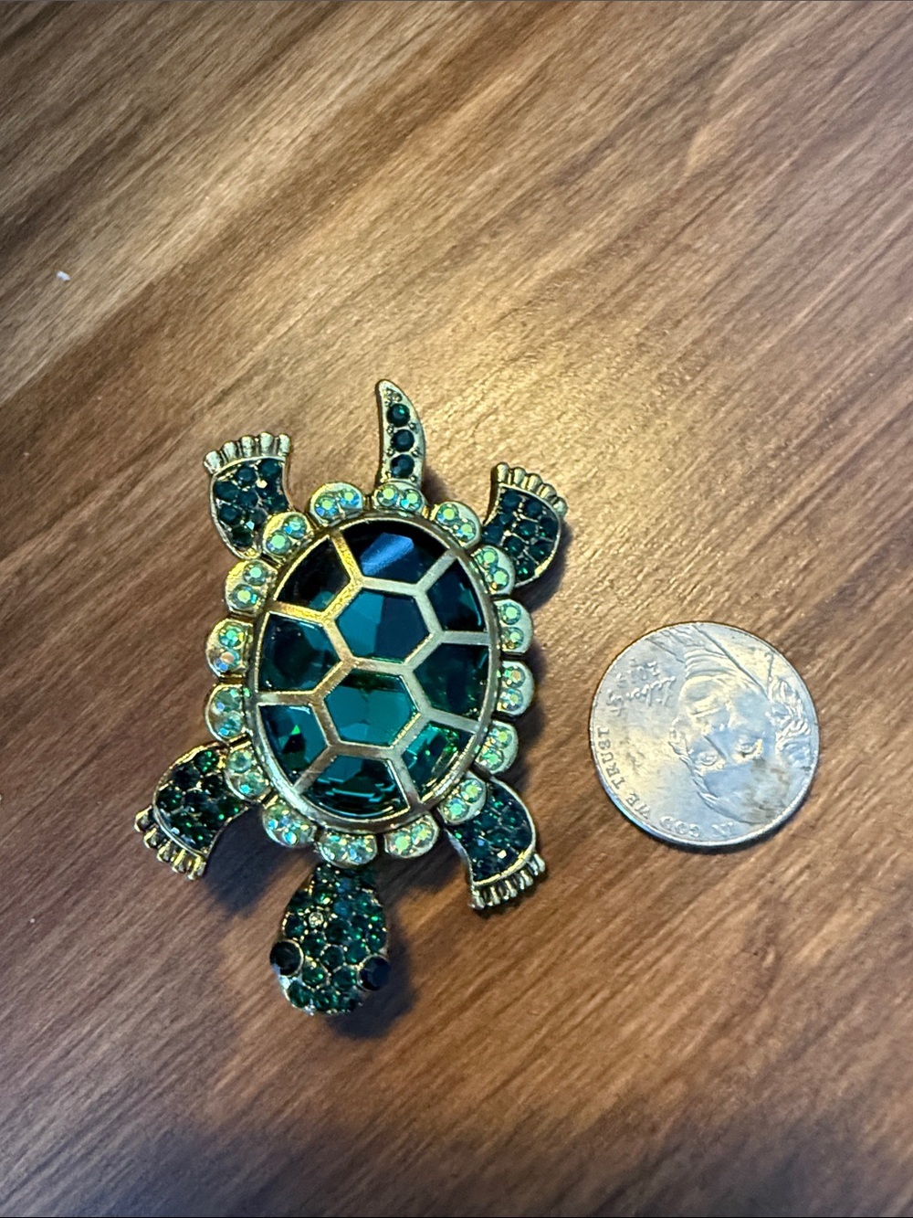 NWOT jeweled turtle brooch
